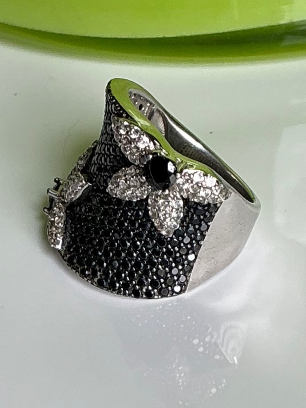 Micro Pave Black Spinel & White CZ Flower Sterling Silver Domed Ring Size 5.75 - Picture 9 of 16